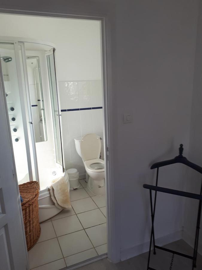 La Medeenne Alairac Bagian luar foto