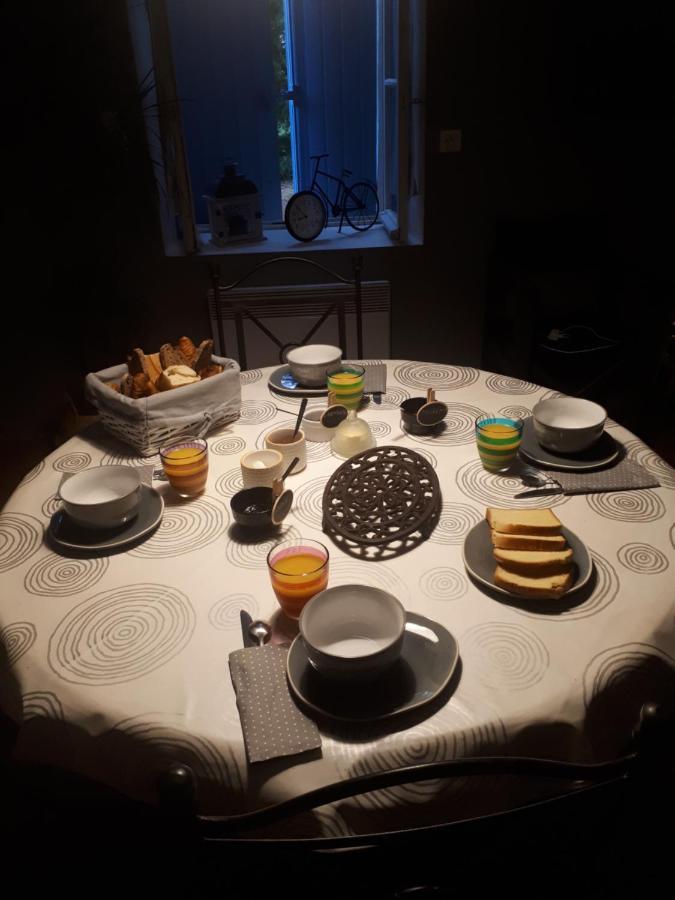 La Medeenne Alairac Bagian luar foto